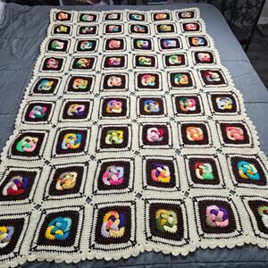 Handmade Crochet Swirl Granny Square Afghan Throw Blanket 67x43 Black Scallop